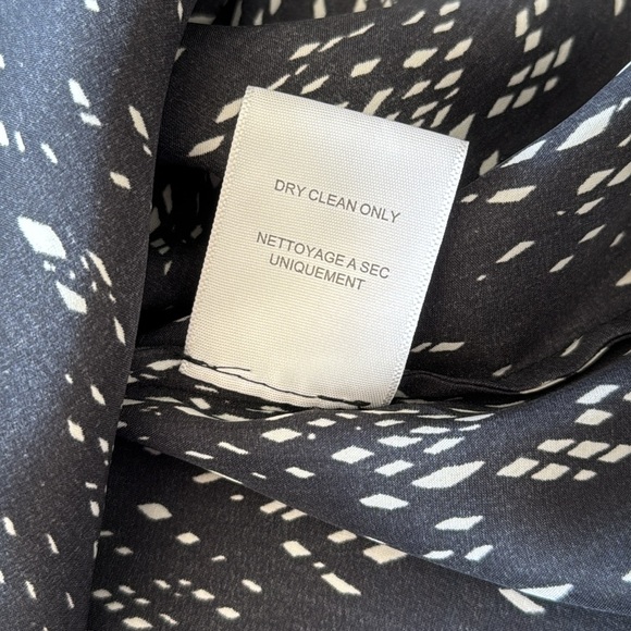 Joie 100% Silk high neck blouse size XS EUC - Picture 7 of 7